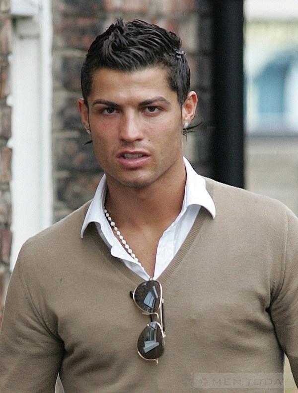 Ông hoàng thời trang sân cỏ Cristiano Ronaldo 7
