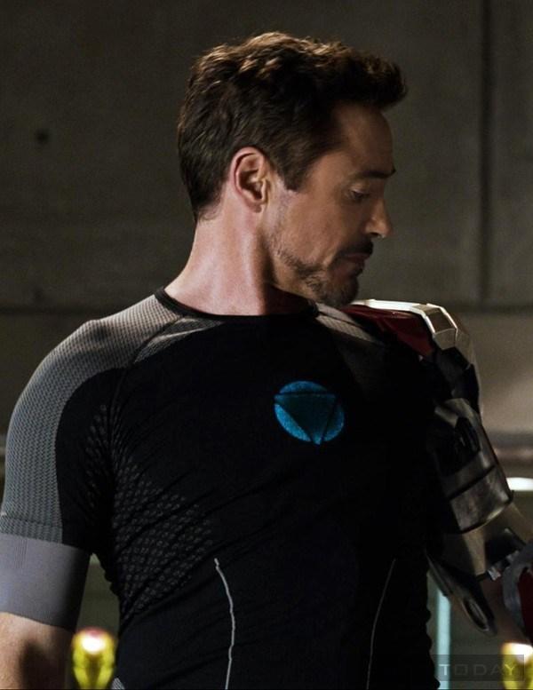 Tạo kiểu tóc của Tony Stark trong Iron Man 3 3