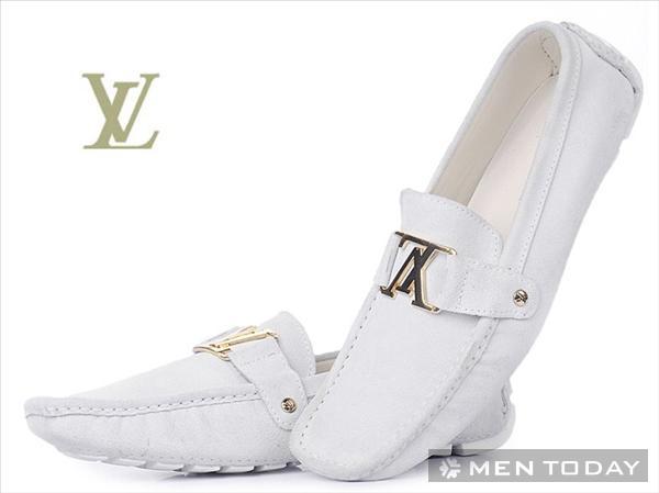 Những mẫu giày phổ biến nam giới nên có