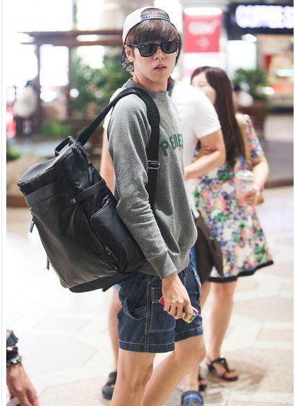 Phong cách thời trang sân bay của Lee Hyun Woo