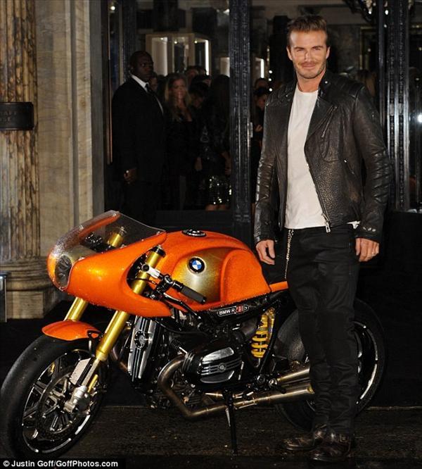 Biker man - David Beckham nam tính và bụi bặm
