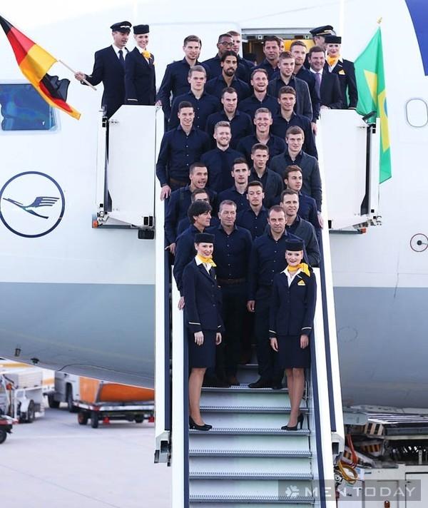 Những bộ suit lịch lãm và nam tính của các đội tuyển dự Worldcup 2014